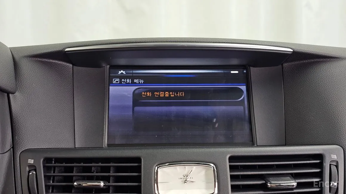 Infiniti Q70