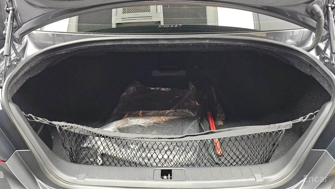 Infiniti Q70