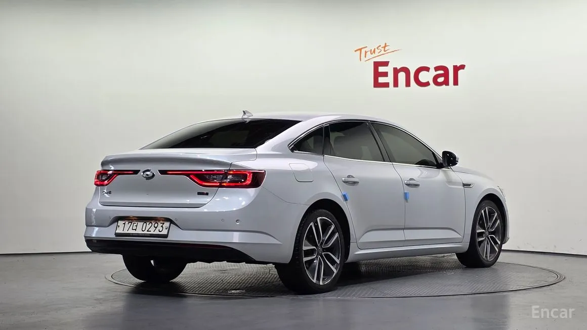 Renault SM6