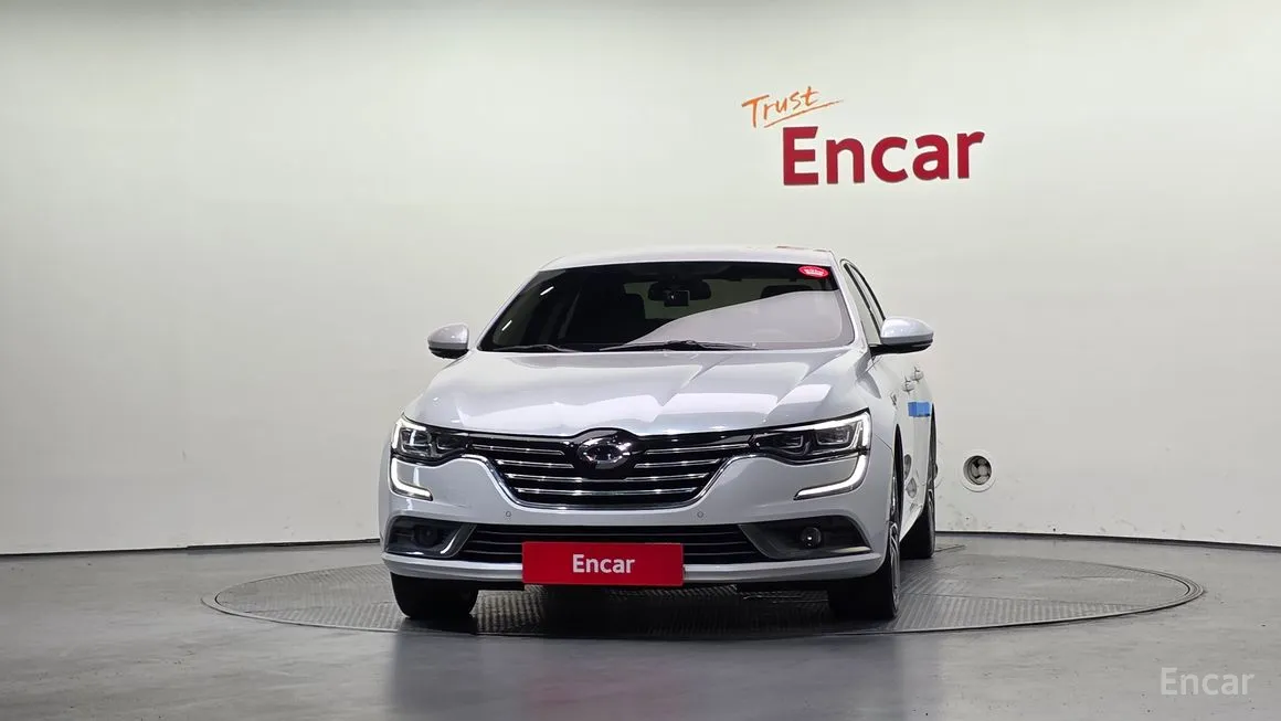 Renault SM6