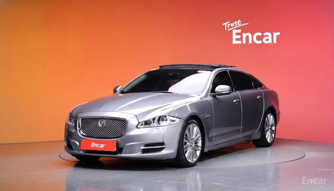 Jaguar XJ