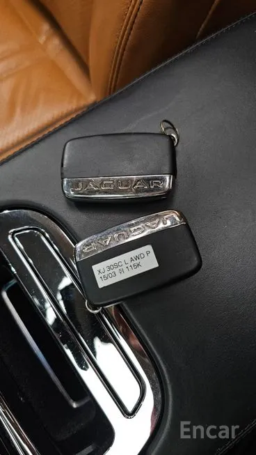 Jaguar XJ