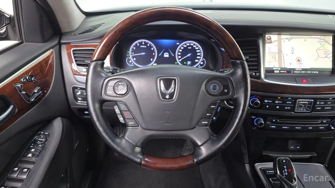 Hyundai Equus