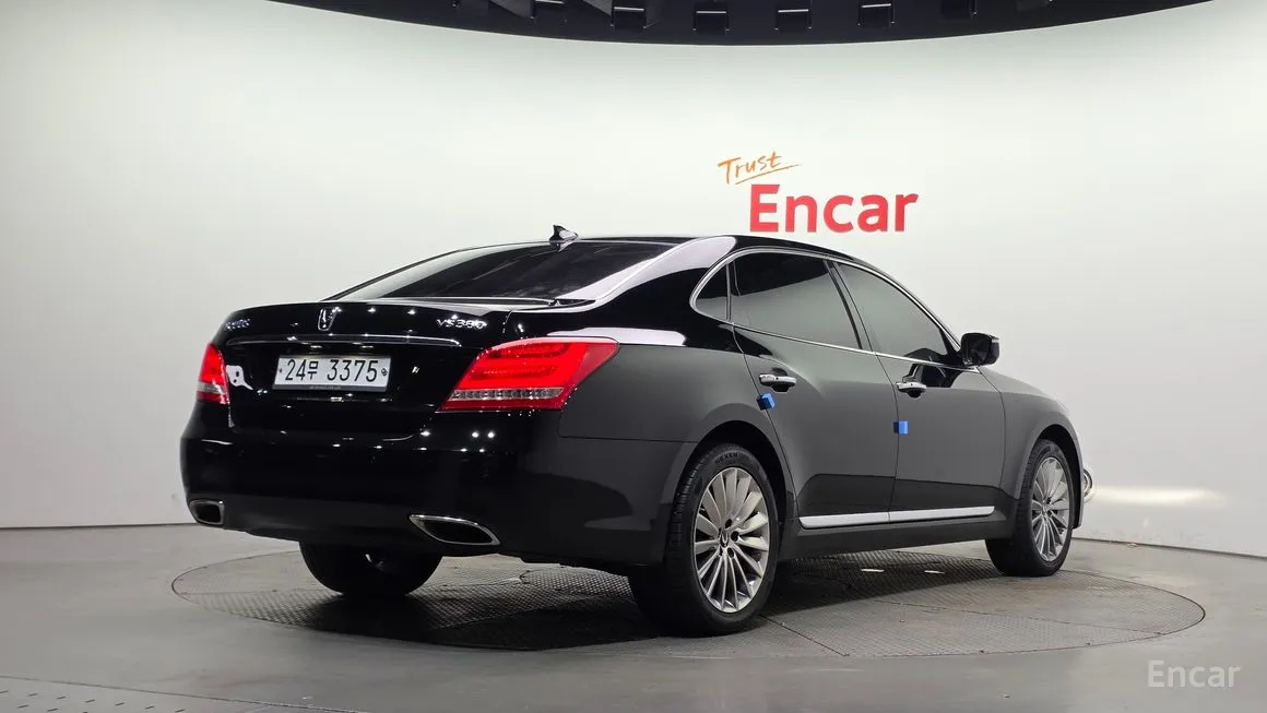 Hyundai Equus
