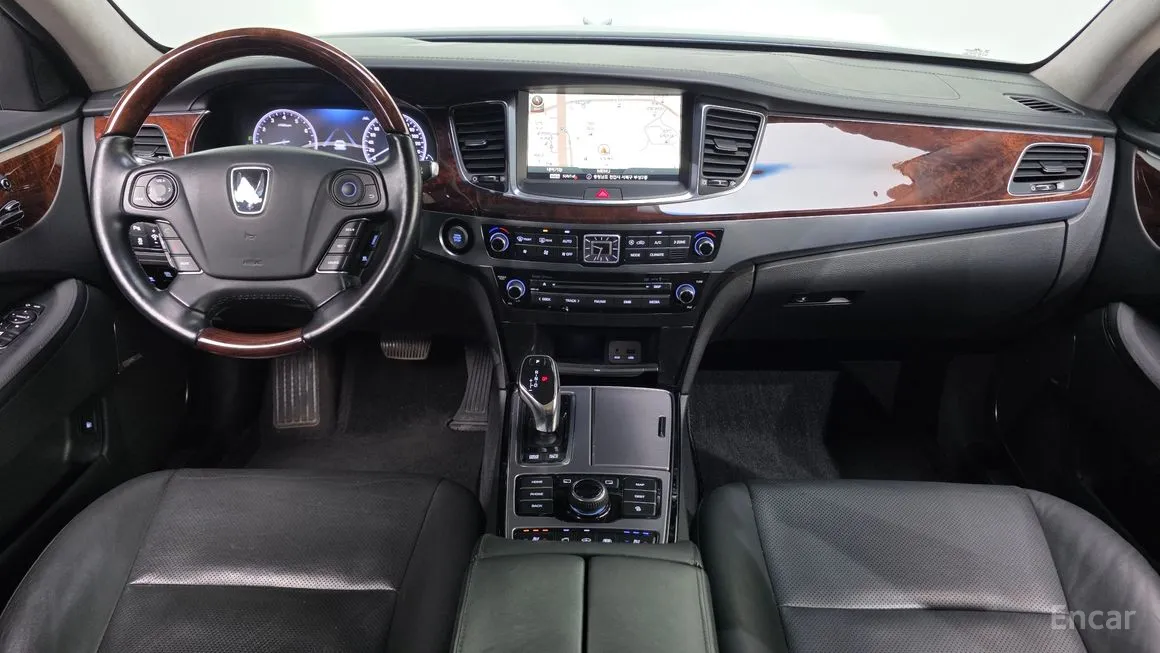 Hyundai Equus