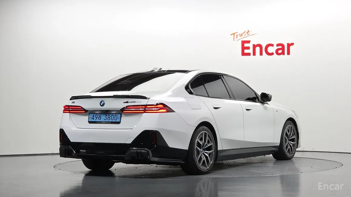 BMW i5