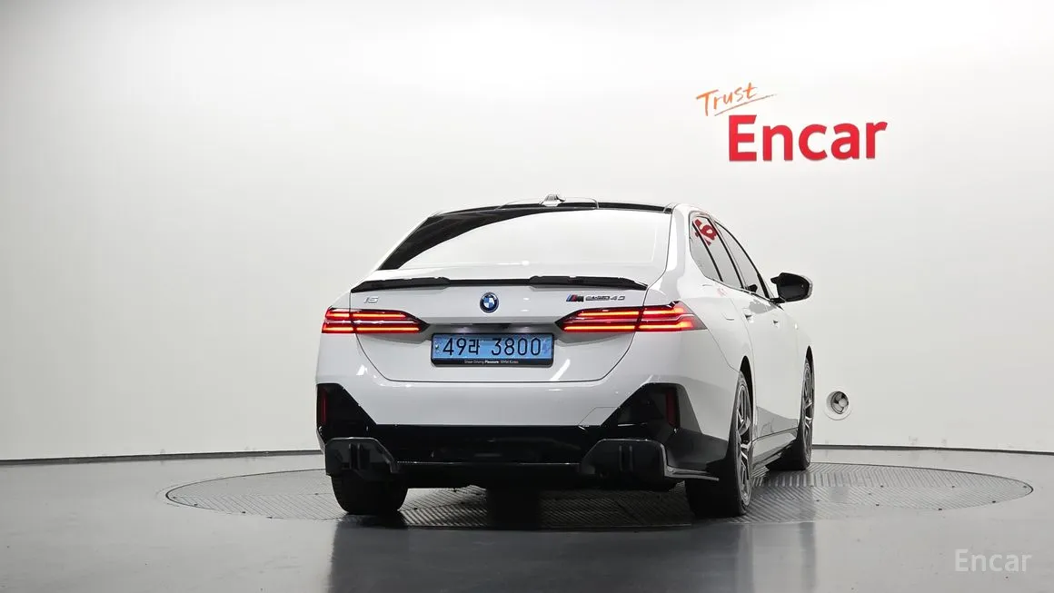 BMW i5