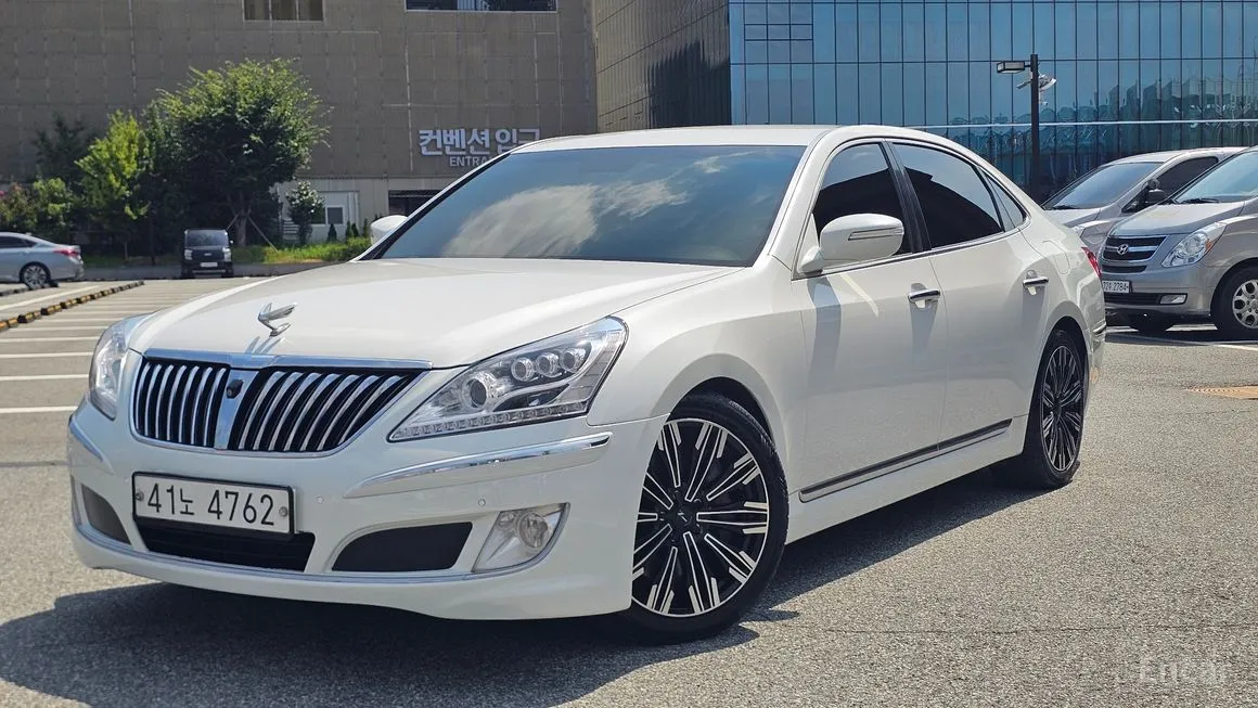 Hyundai Equus