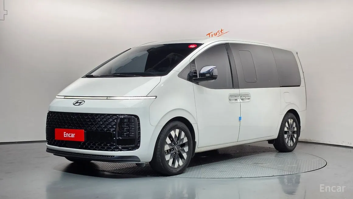 Hyundai Staria