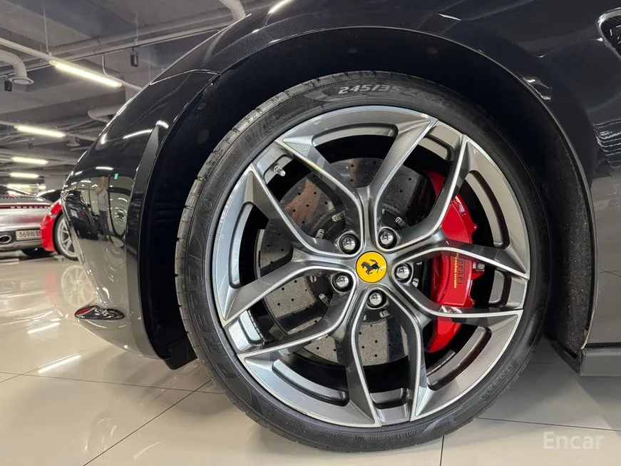 Ferrari GTC4 Lusso