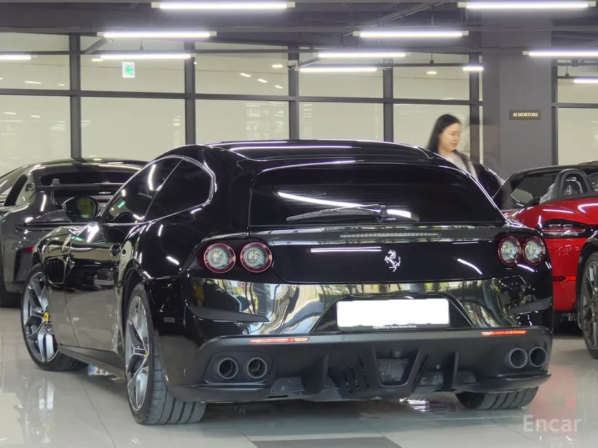 Ferrari GTC4 Lusso