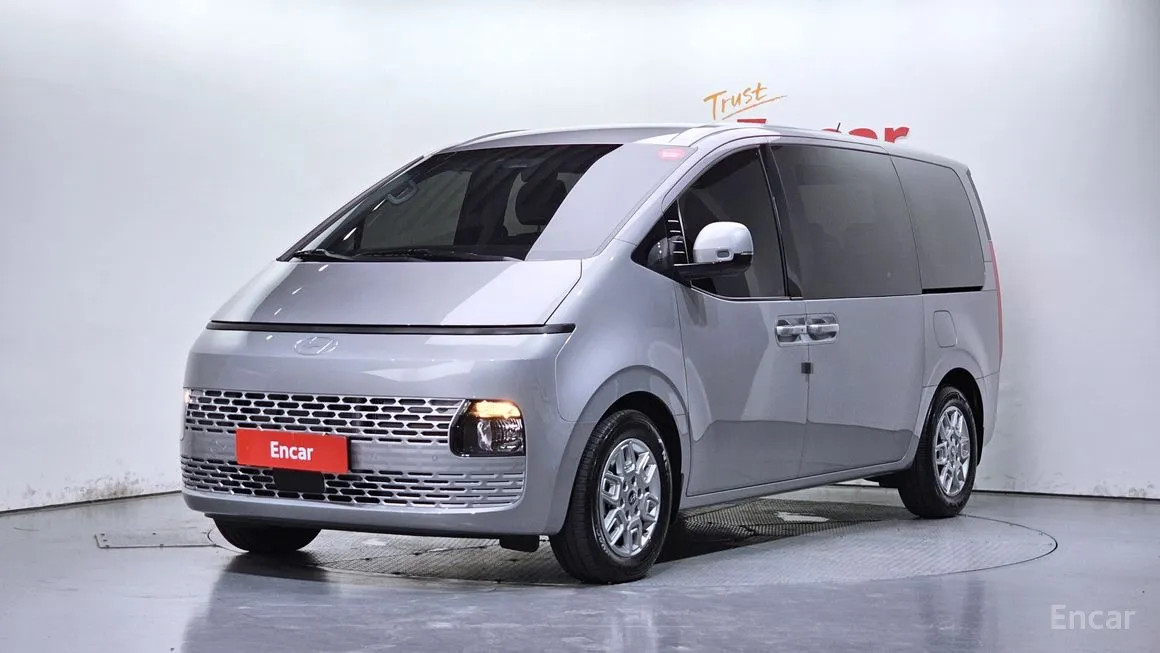 Hyundai Staria