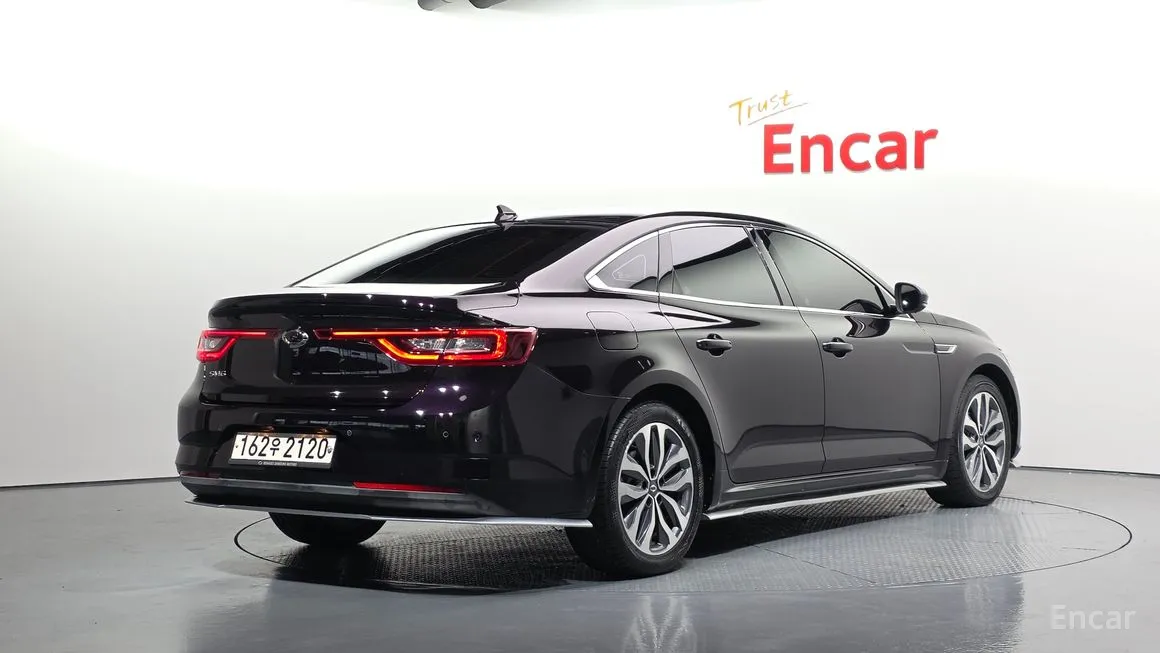 Renault SM6
