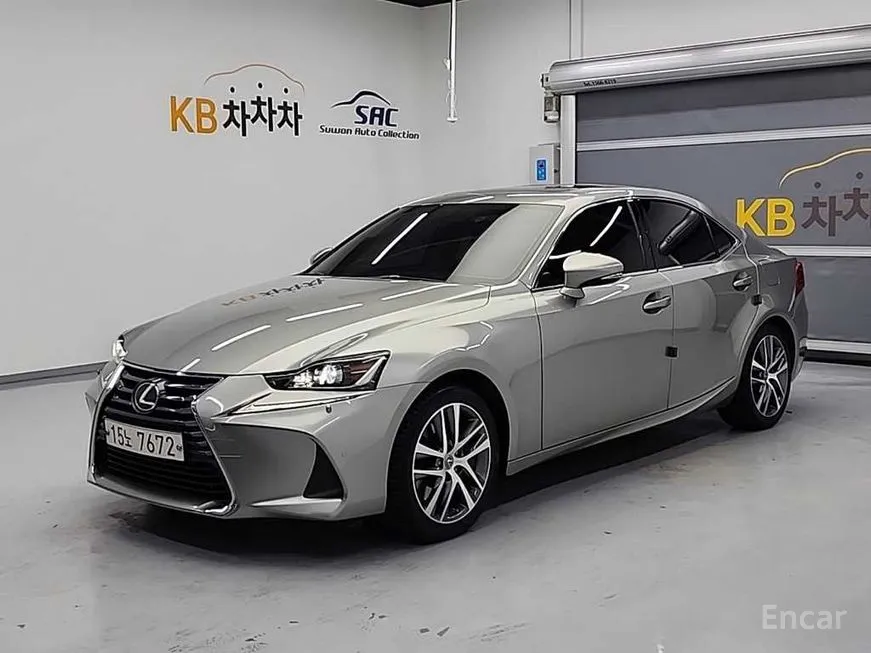 Lexus IS