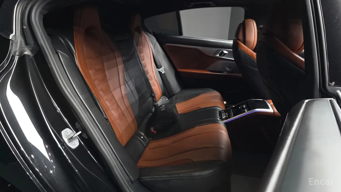 BMW 8-Series