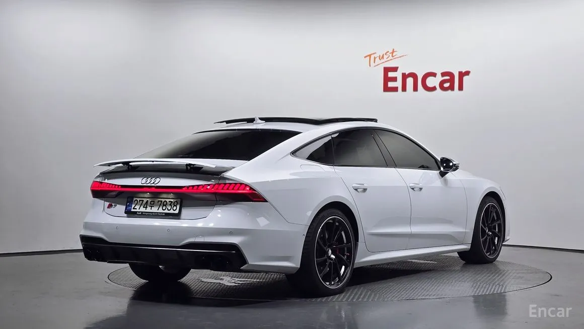 Audi S7