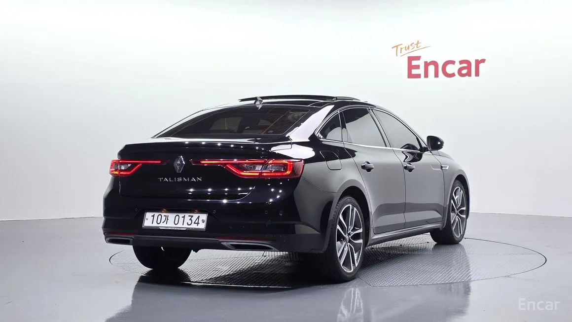 Renault SM6