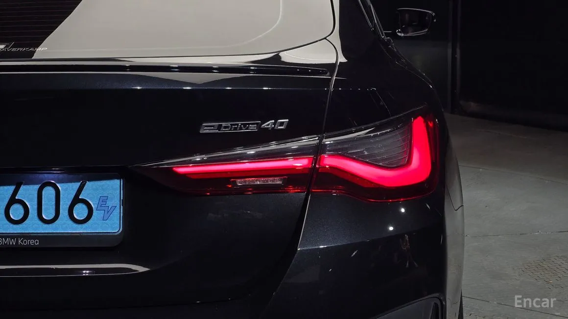 BMW i4