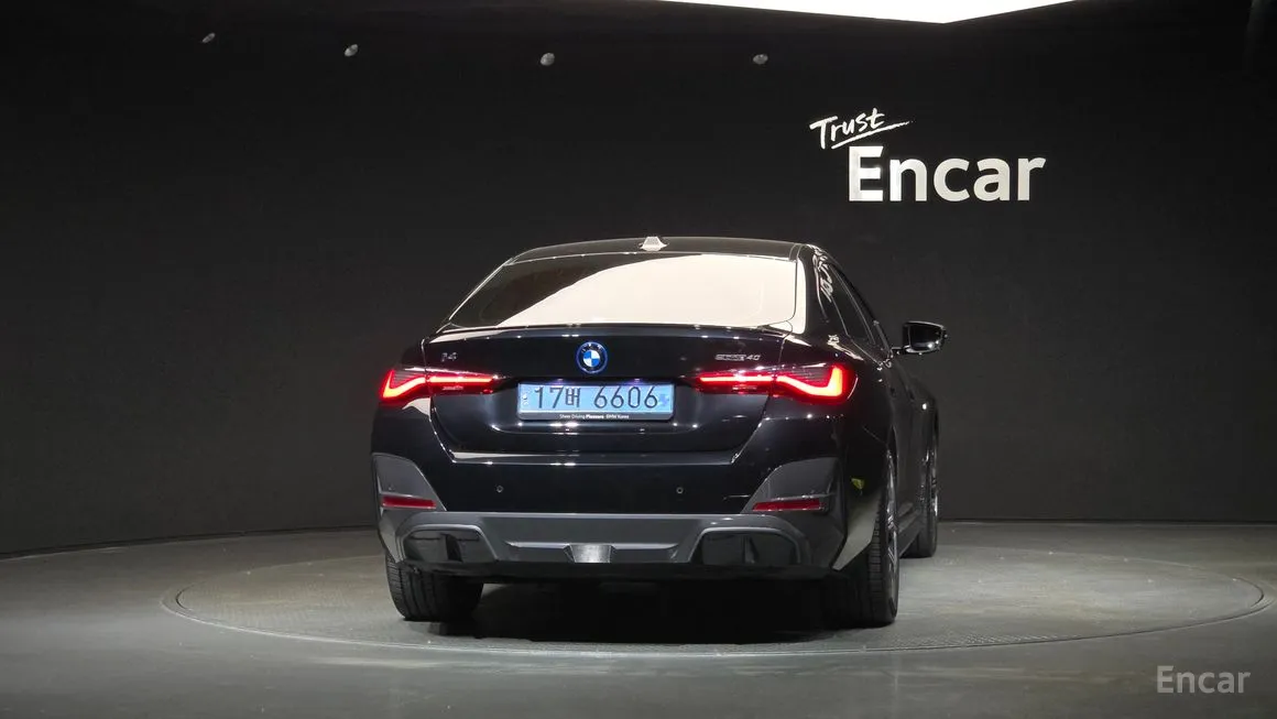 BMW i4