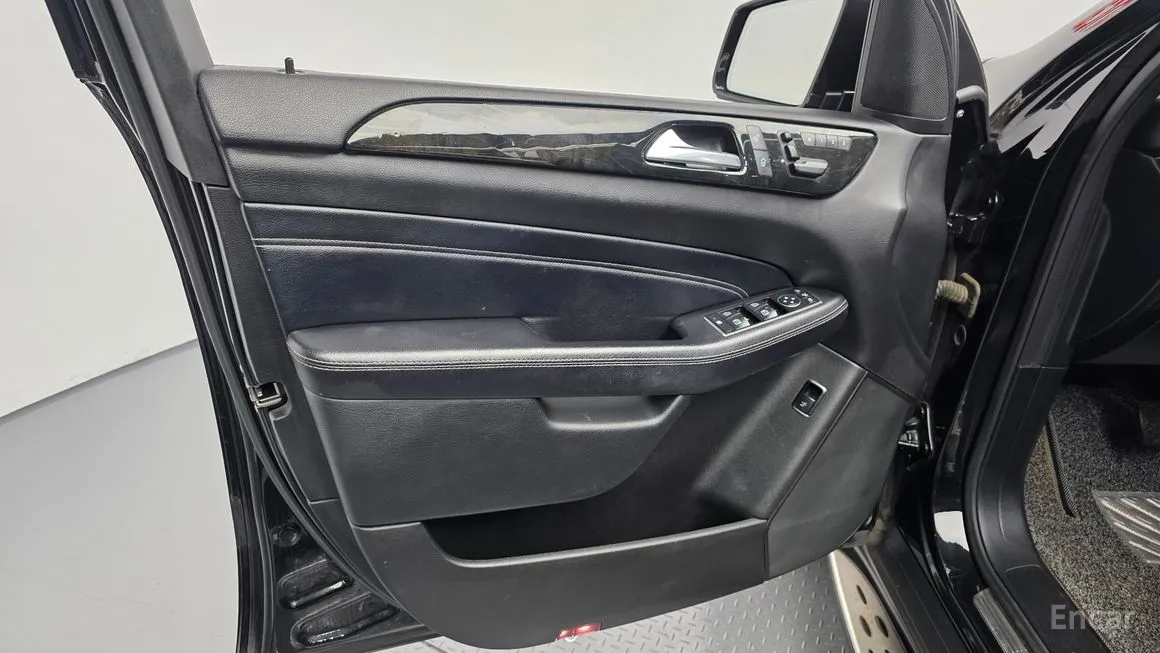 Mercedes-Benz M-class