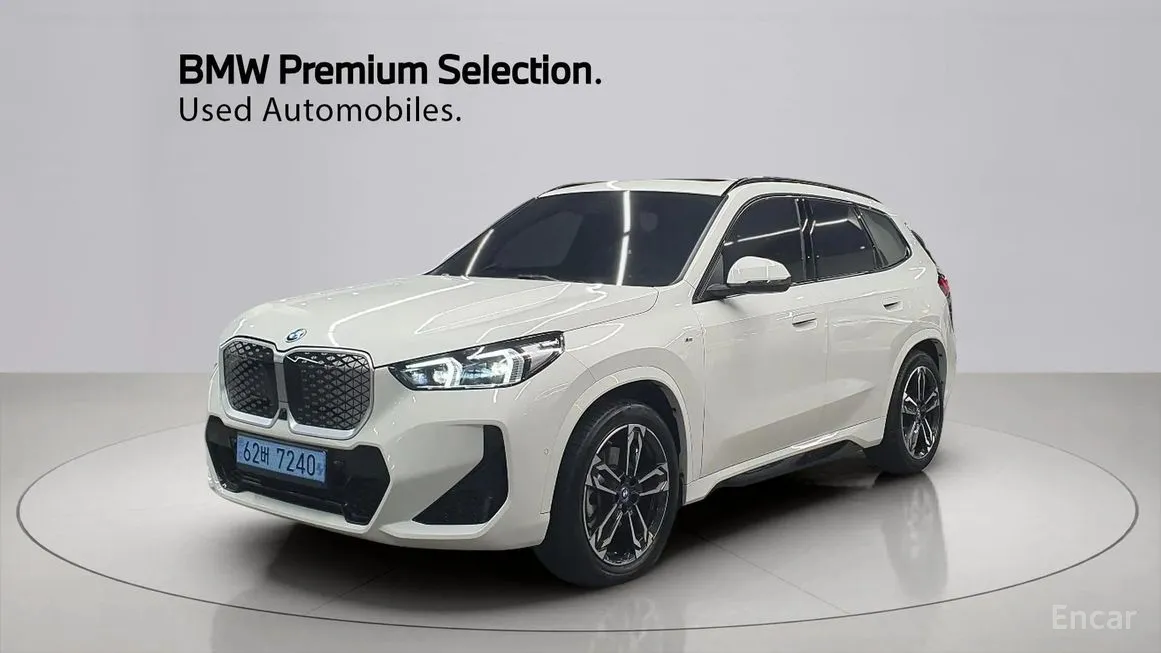 BMW iX1