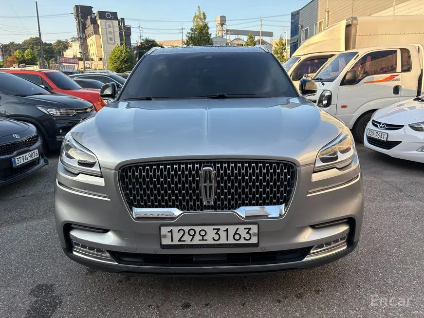 Lincoln Aviator