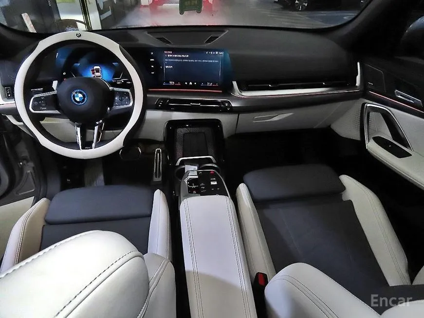 BMW iX1