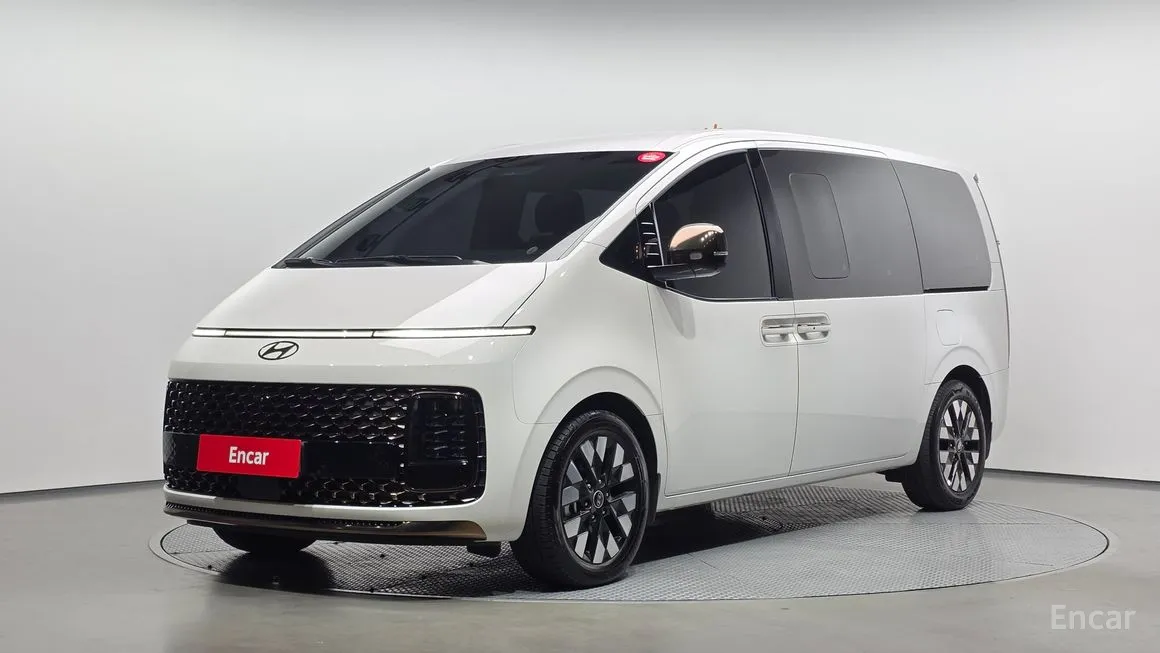 Hyundai Staria