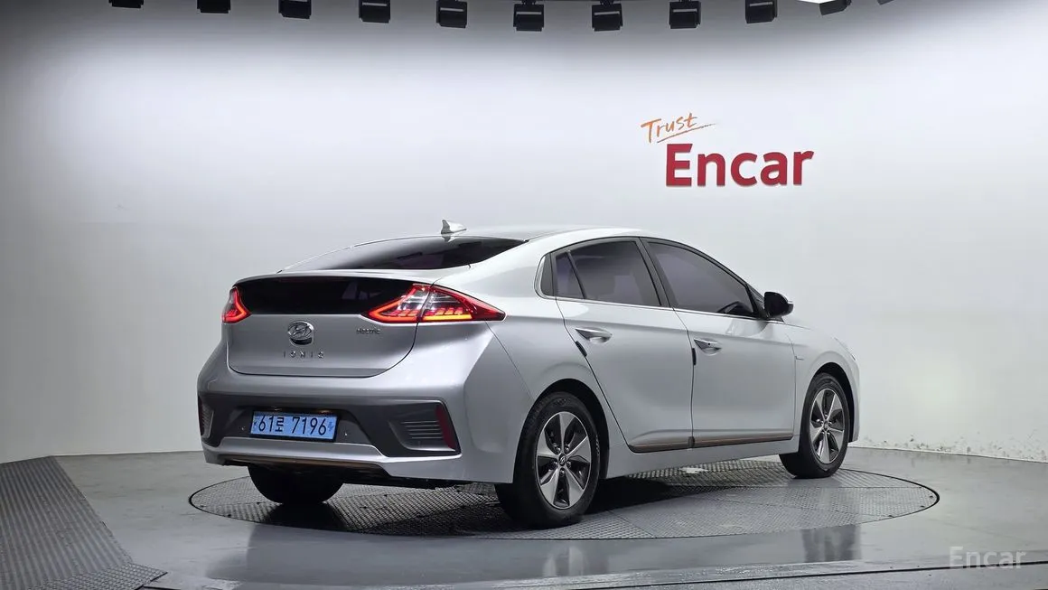 Hyundai Ioniq