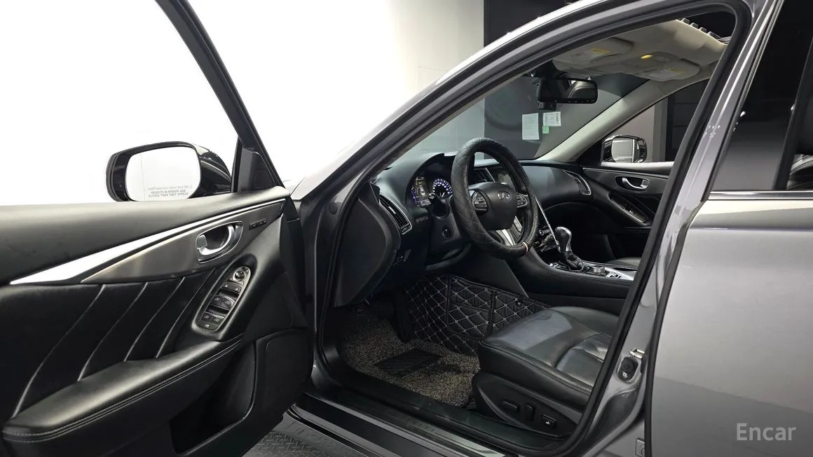 Infiniti Q50