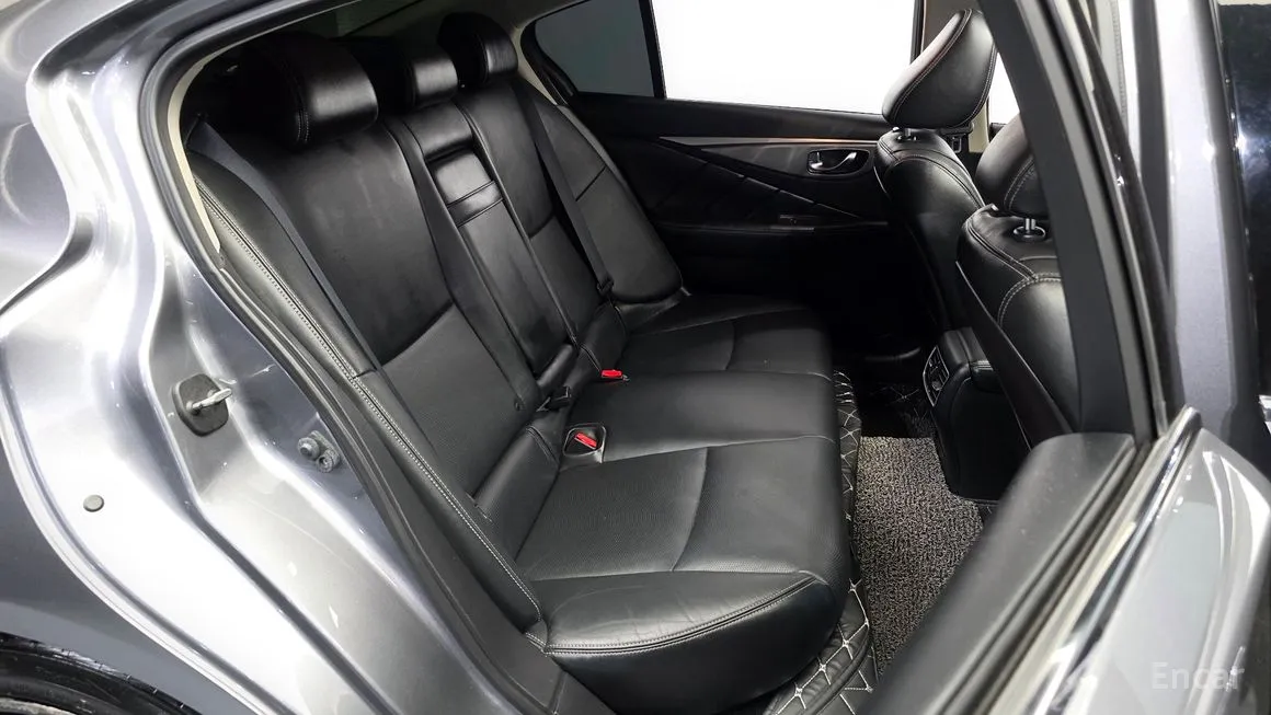 Infiniti Q50