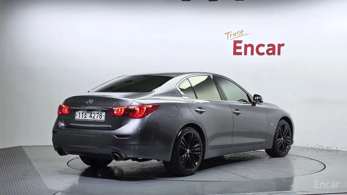 Infiniti Q50