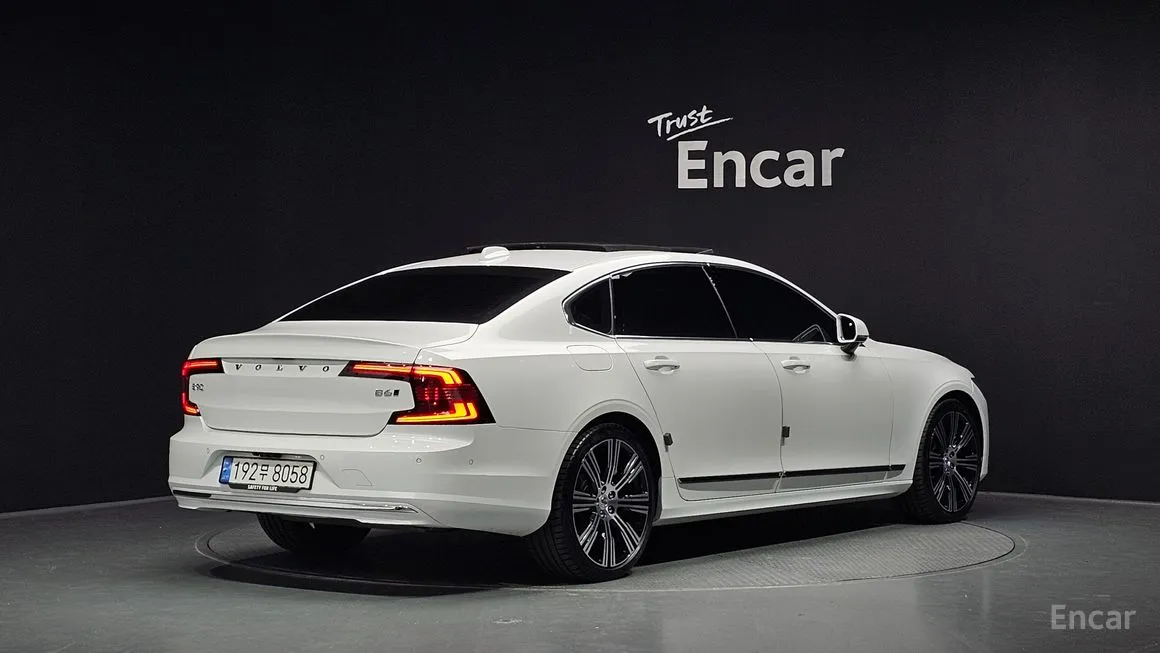 Volvo S90