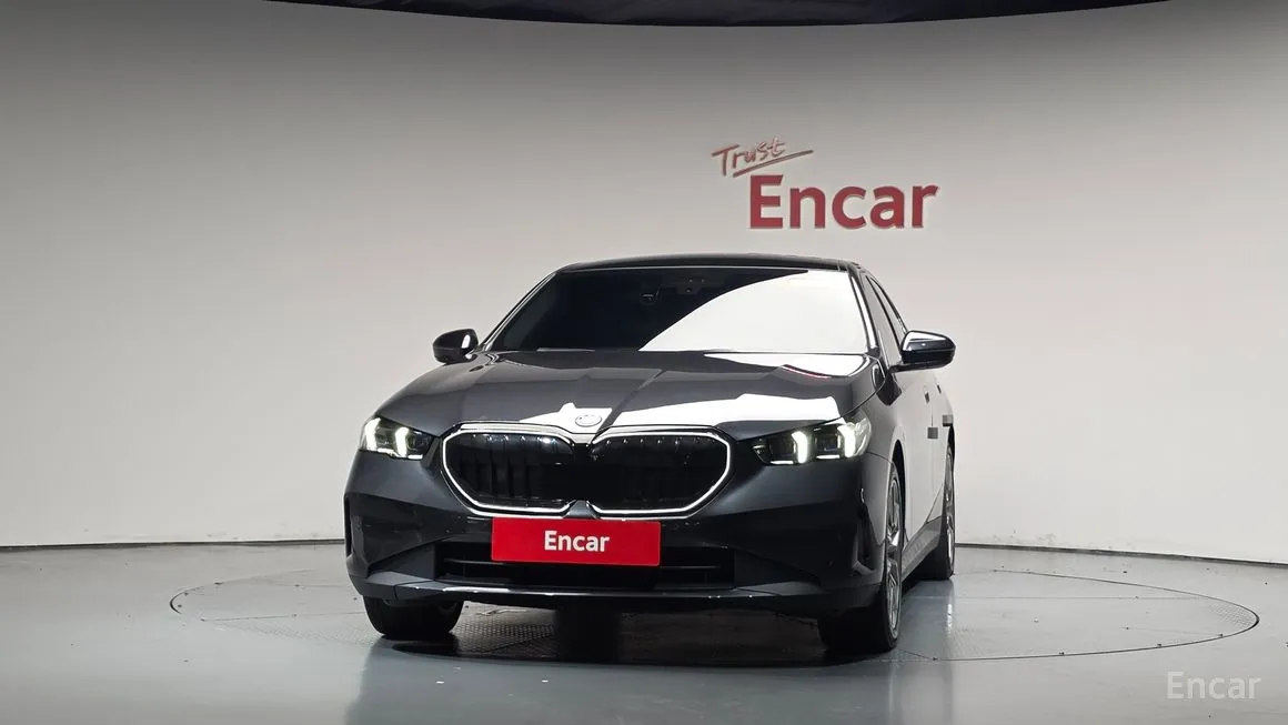 BMW i5