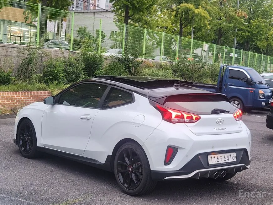 Hyundai Veloster