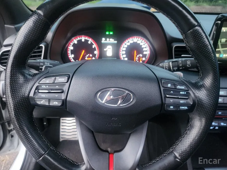 Hyundai Veloster