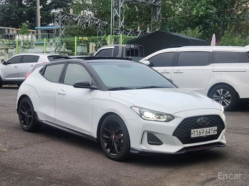 Hyundai Veloster