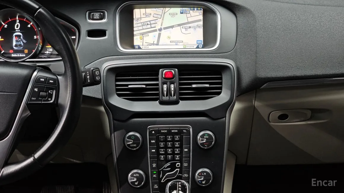 Volvo V40