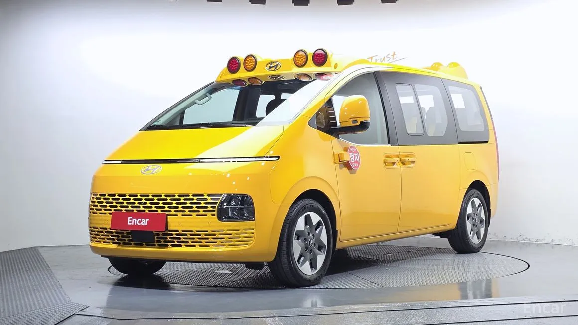 Hyundai Staria