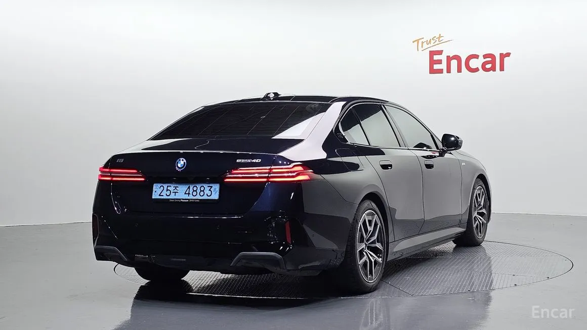 BMW i5