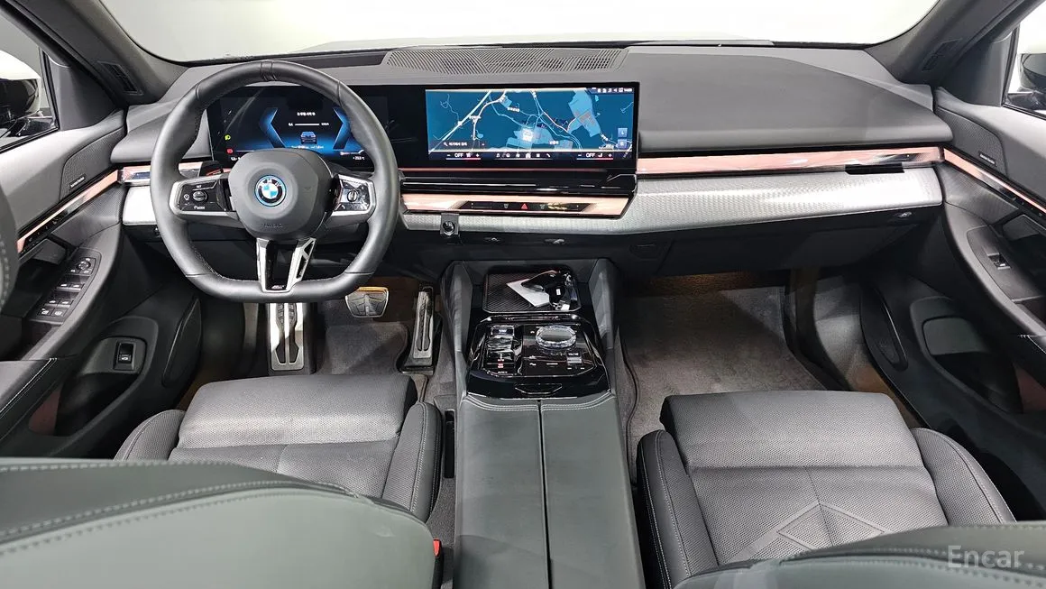 BMW i5