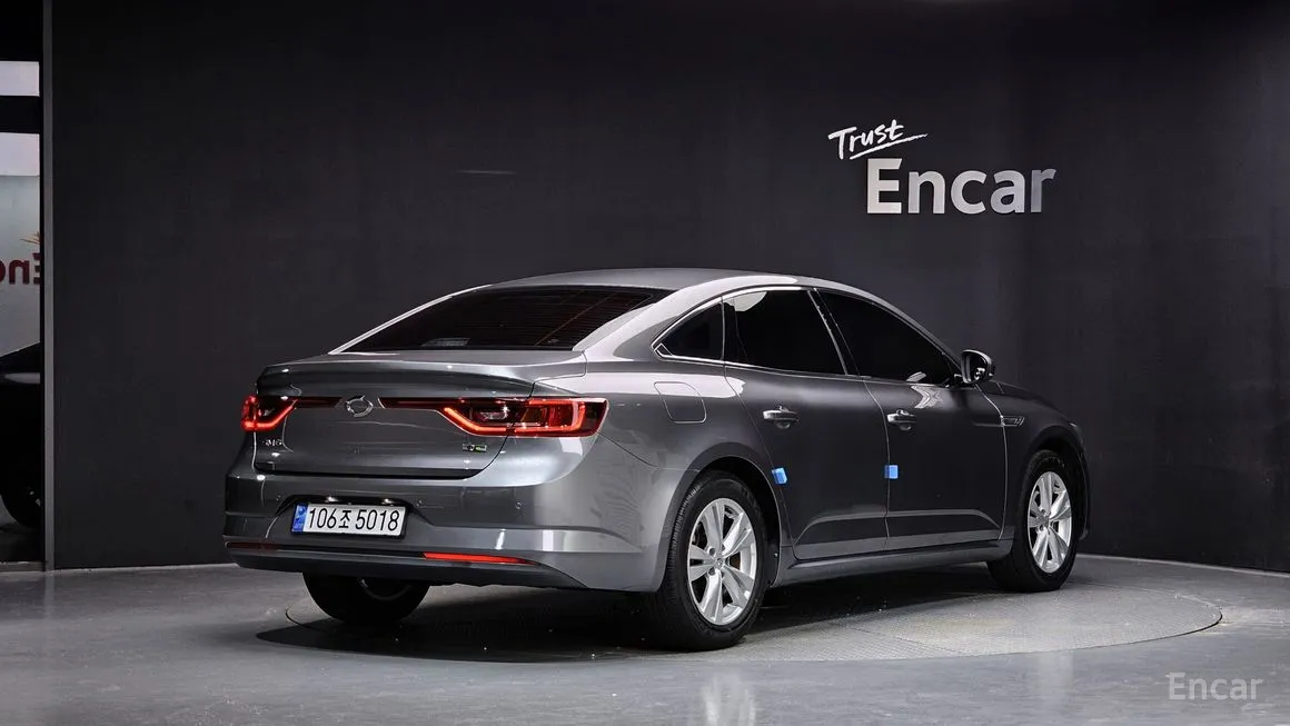 Renault SM6