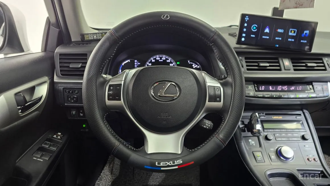 Lexus CT200h