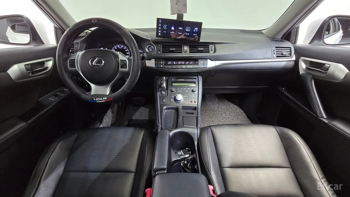 Lexus CT200h