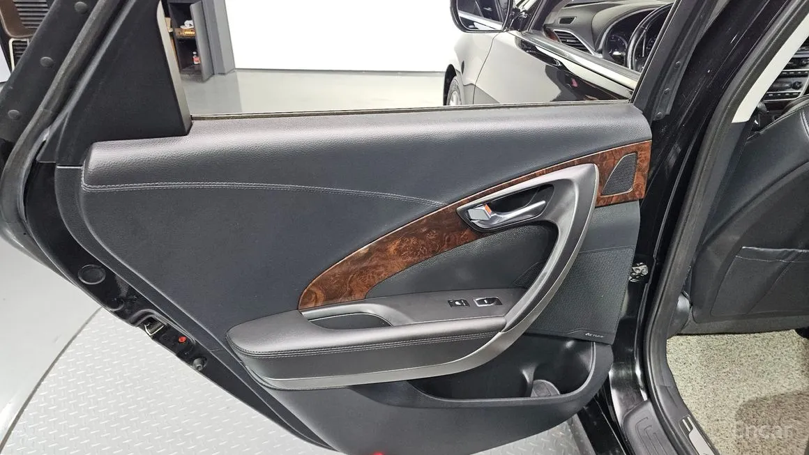 Hyundai Aslan