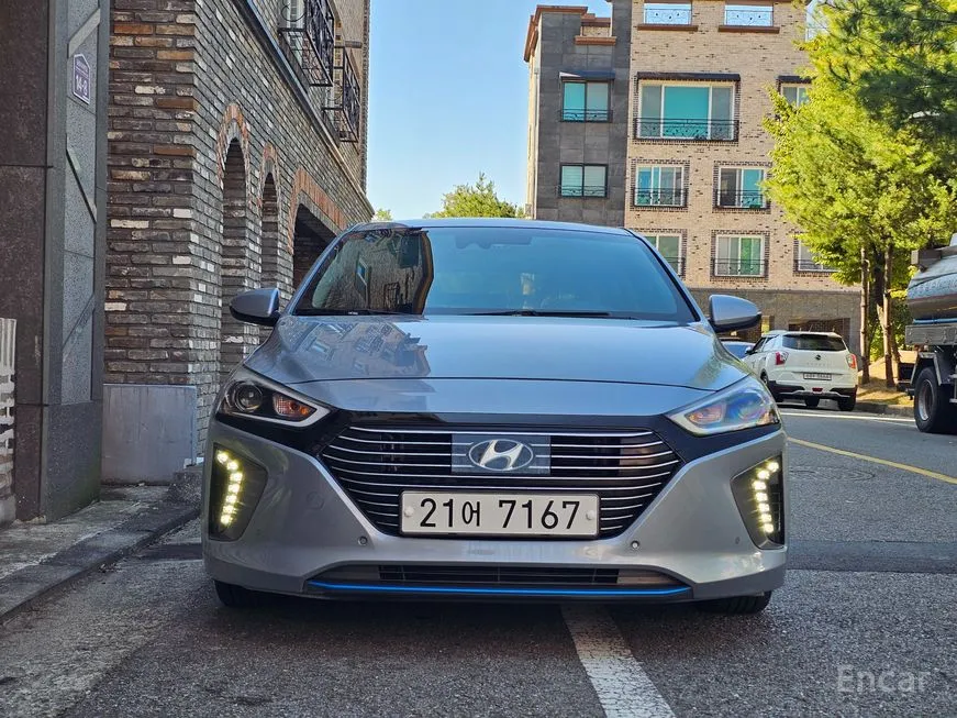 Hyundai Ioniq