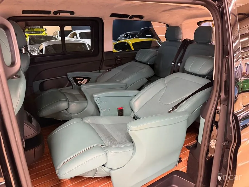 Mercedes-Benz V-Class