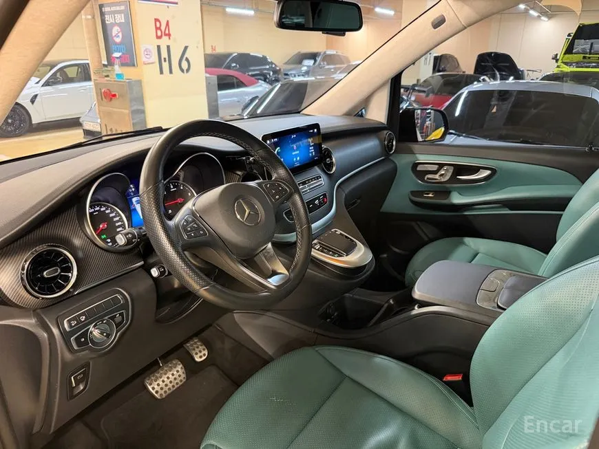 Mercedes-Benz V-Class