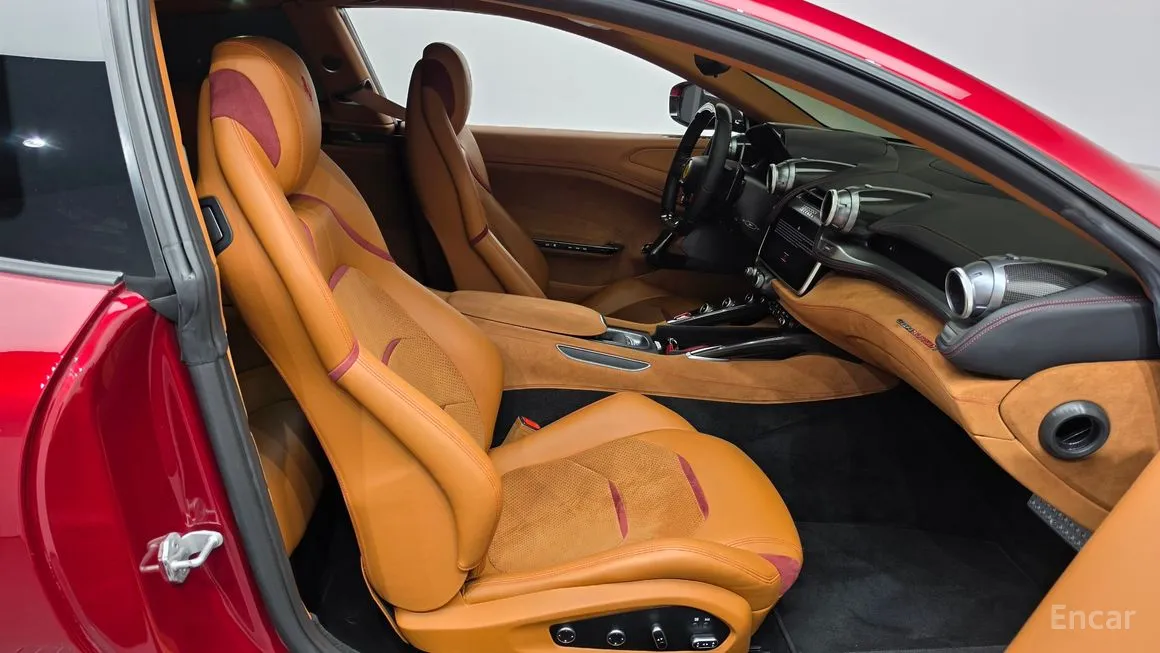 Ferrari GTC4 Lusso