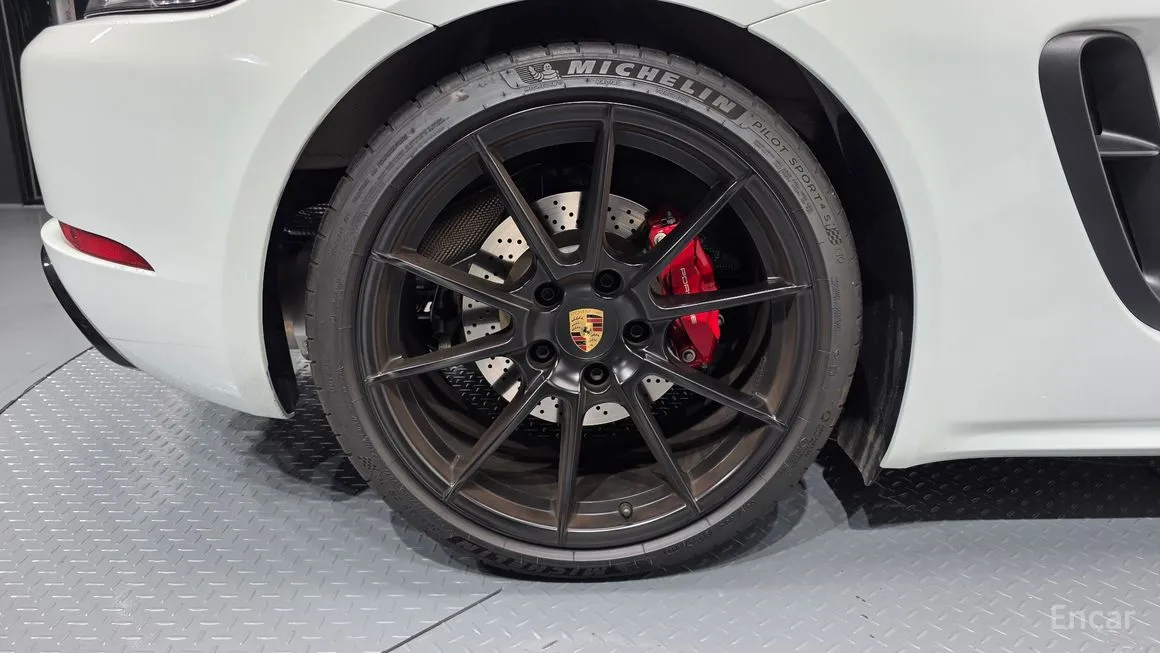 Porsche 718